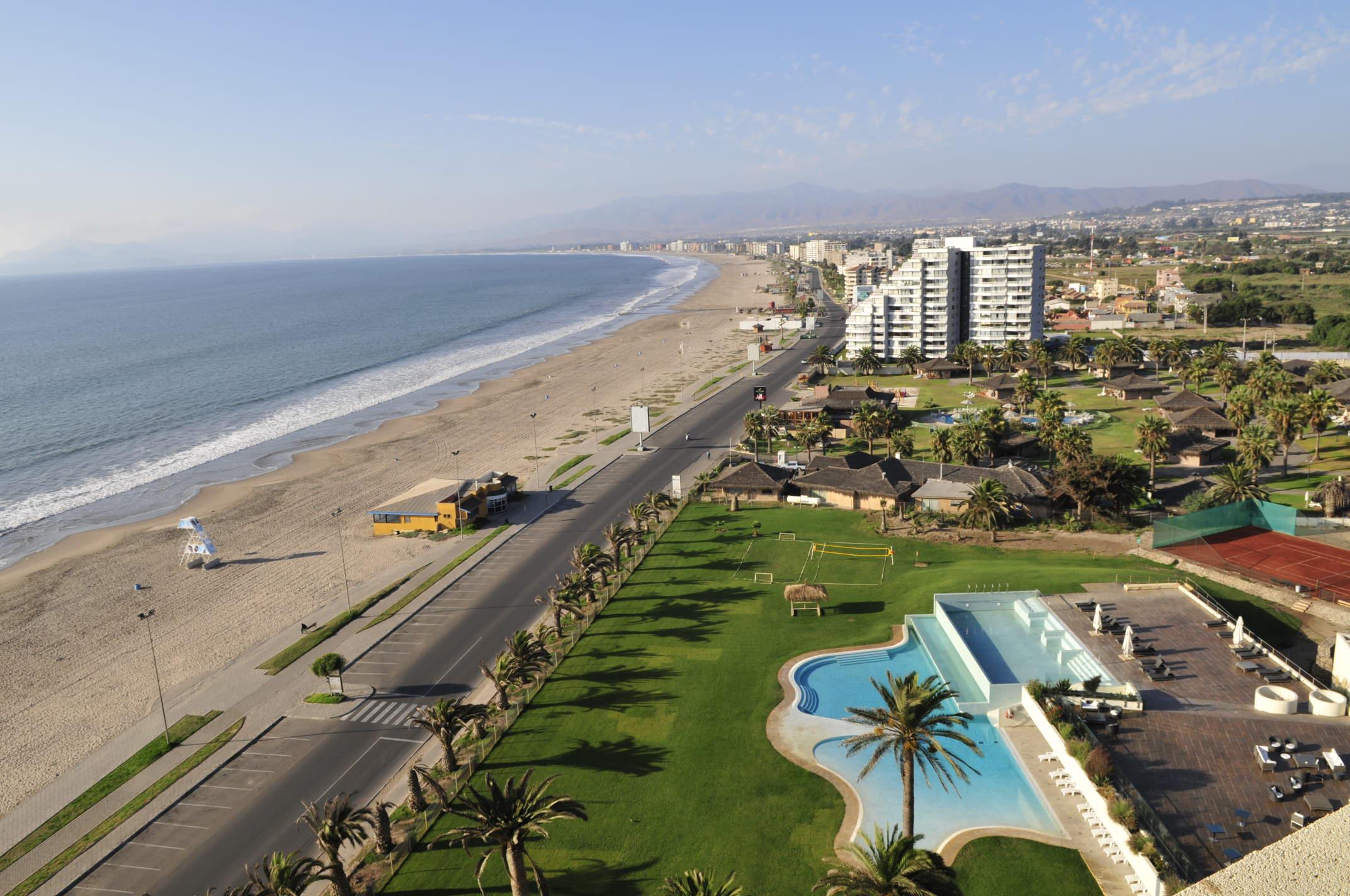 מלון Enjoy קוקימבו מראה חיצוני תמונה Aerial view of the beach
